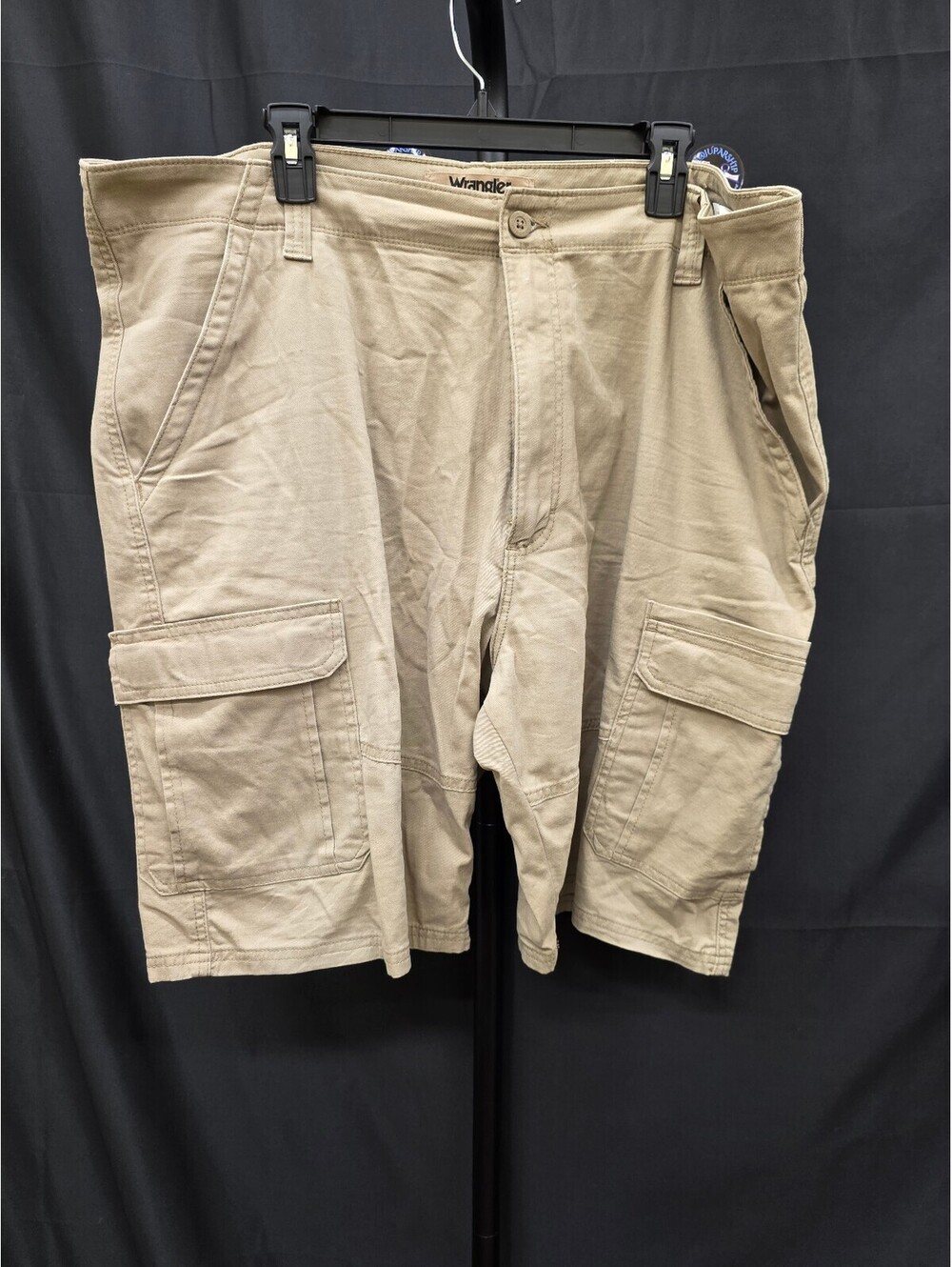 WRANGLER AUTHENTICS MEN’S CLASSIC CARGO STRETCH SHORTS KHAKI SIZE 42
